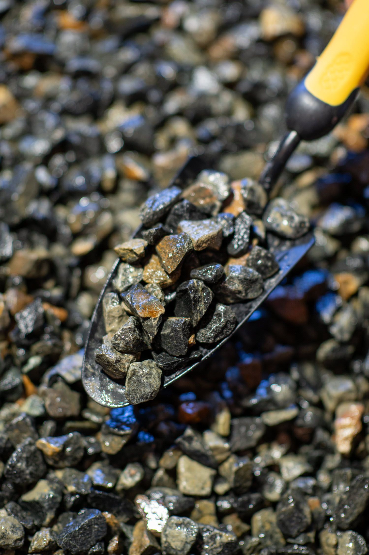 Buttrose screening stones Blue 20mm