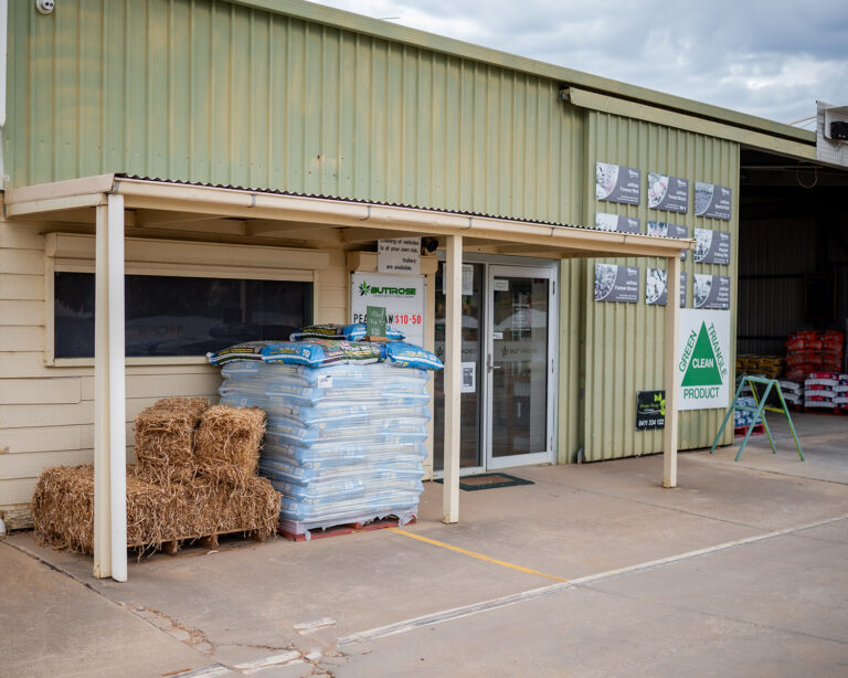 _0000_peastraw-clean-green-Buttrose-Landscape-Garden-Supplies-Willaston-Gawler-South-Australia
